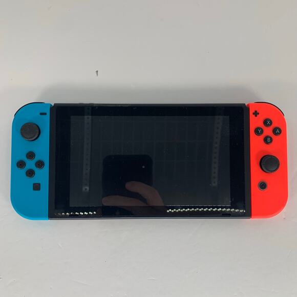 Nintendo Switch HAC-001(-01) 32GB Console with Neon Red and Joy-Cons and Charger - Picture 2 of 11